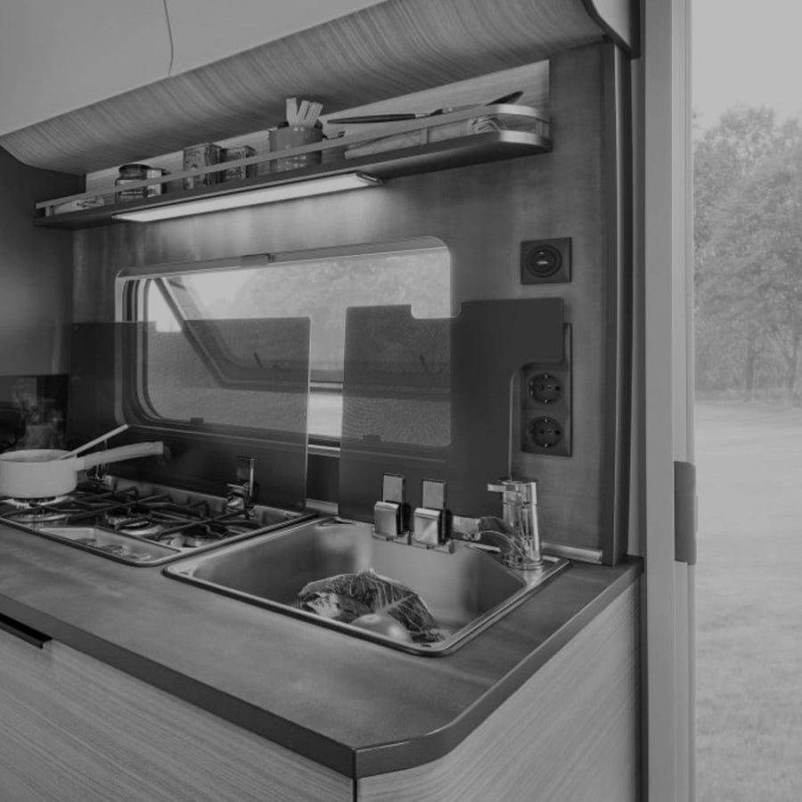 Caravan - Camper - Boot Kranen