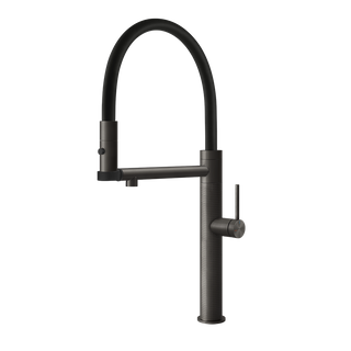 Gessi 316 Cesello semi-professionele keukenmengkraan met uittrekbare 2-straals handdouche Zwart Metaal Geborsteld