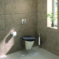 Delabie toiletopstelling elektronisch met BCN S hangtoilet en witte accessoires - sfeerfoto